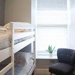 Edge14- Spacious, Stylish And Near The Beach!