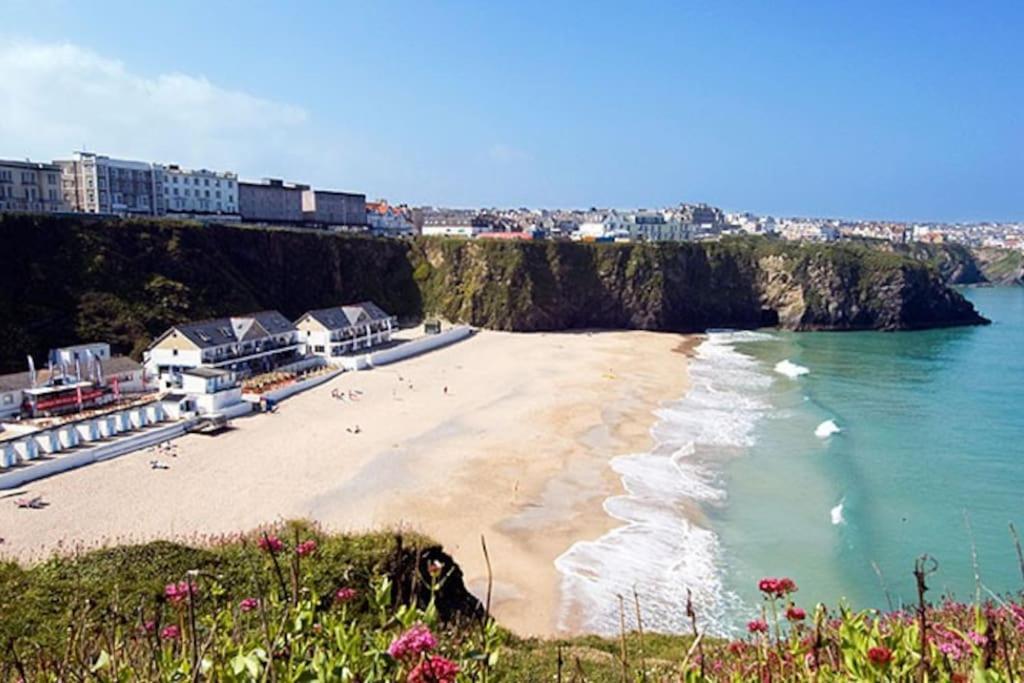 Edge14- Spacious, Stylish And Near The Beach! Holiday home Newquay (Cornwall)
